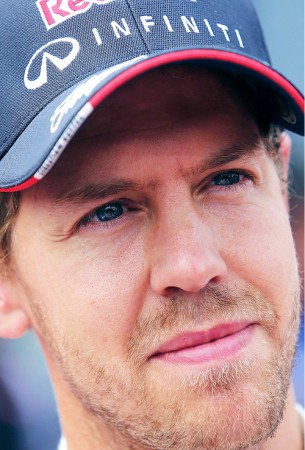 Vettel: Nem jött a biztonsági autó, nem volt értelme folytatni