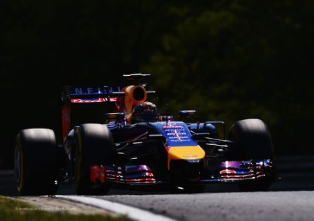 Ricciardo megint tartolt, addig Vettel kis híján rommá törte a Red Bullt a Hungaroringen