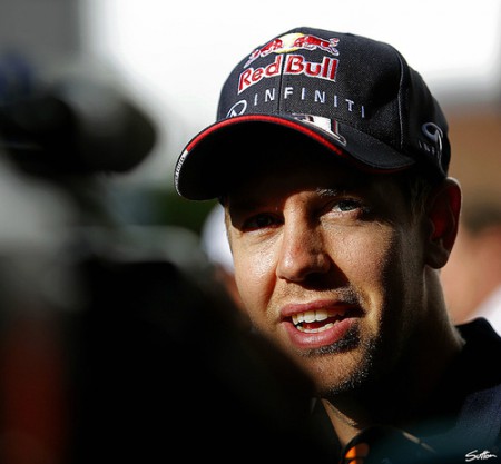 Nem lesz büntetés Vettelnek, késnek az alkatrészek: elmarad a motorcsere