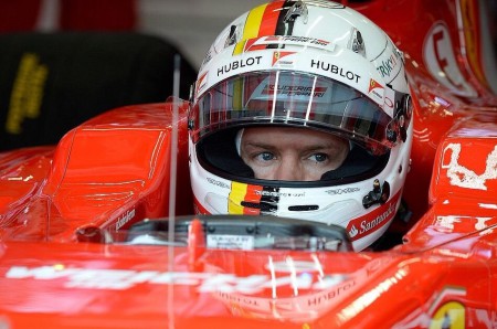 Vettelnek most nem ízlettek a Räikkönennel kapcsolatos kérdések…