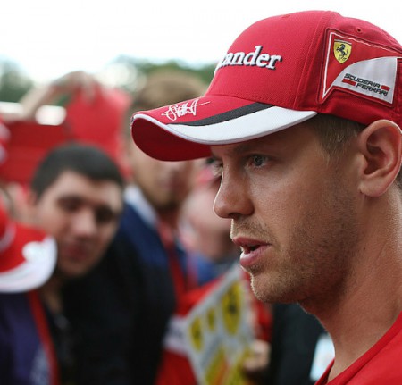 Vettel is aggódik Rosberg balesete miatt, de a Ferrarinál minden rendben