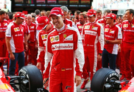 Ecclestone: Előbb vagy utóbb Vettel világbajnok lesz a Ferrarival! Ez nem kérdés!